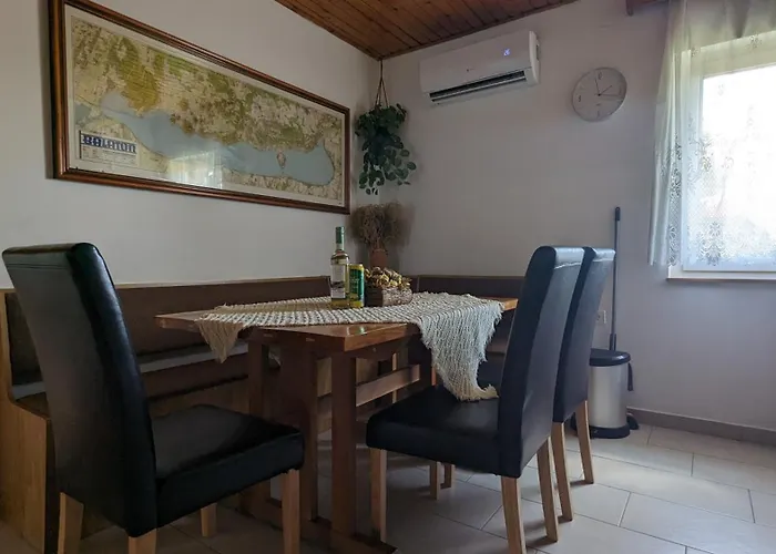 Virágos Apartman Balatonszemes